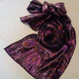 PURPLE PAISLEYS SHINE METALLIC SCARF